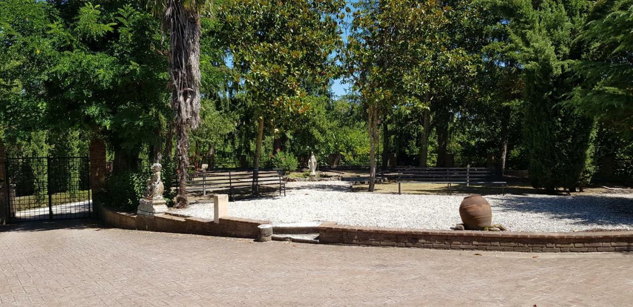 מלון אורבינו Convento Di San Martino In Crocicchio מראה חיצוני תמונה